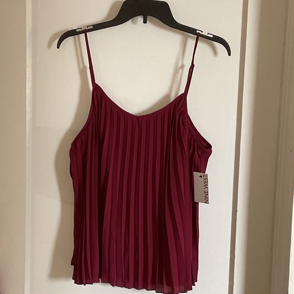 Nine West Pleated V-neck Tank - Picture 2 of 4